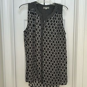 Pleione Black and White Sleeveless Blouse